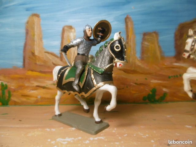 Figurine Starlux Chevalier à Cheval – Moyen Âge – Échelle 1:32 – France – Avec Boîte