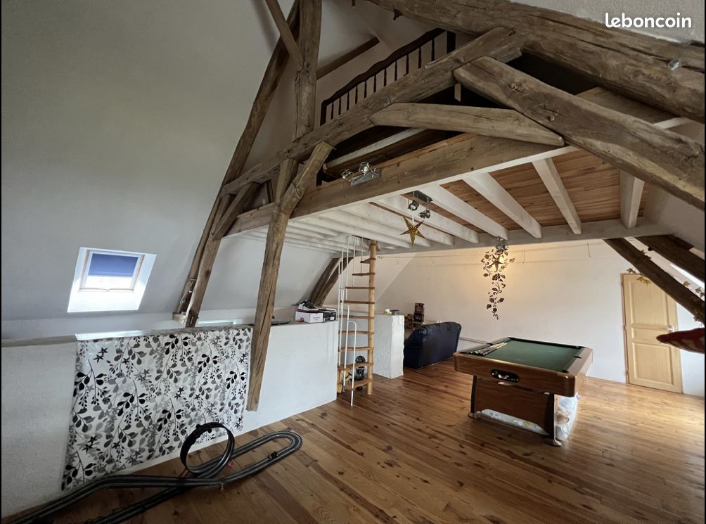 Maison 5 pièces 167 m² · à Saint-Amand-Montrond · 167 m² · 176 000 €