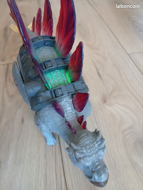 Figurine Dinosaure articulée et sonore (image 2)