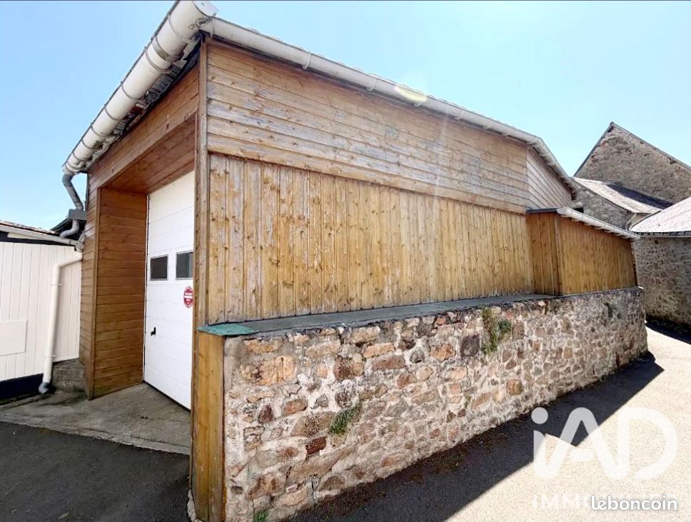 Maison 1 pièce 57 m² · à Louverné · 57 m² · 29 000 €