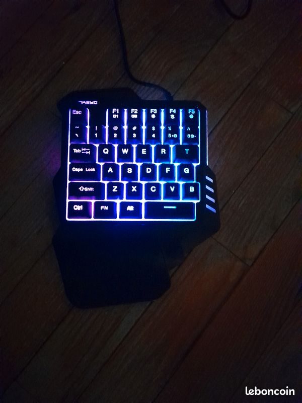 Mini clavier gaming rgb (mécanique) (image 2)