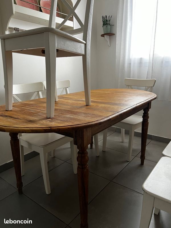 Table et chaises (image 1)