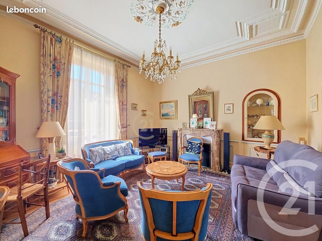 Maison 12 pièces 228 m² · à Combourg · 228 m² · 398 000 €