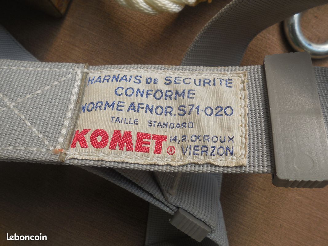 Harnais de securite complet"KOMET"dans sa caisse (image 4)
