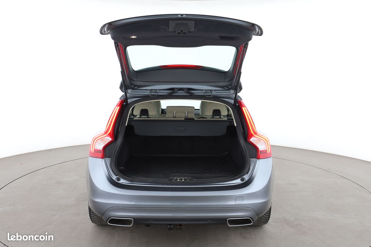 Volvo V60 2.0 D4 Momentum Geartronic 8 190 ch (image 10)