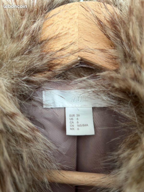 Veste En Fausse Fourrure Marron H&M Taille M - Style Manteau, Neuf Sans étiquettes - Motifs Et Confort Garantis