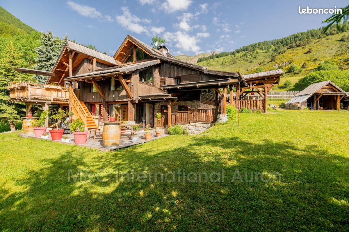 Maison 6 pièces 120 m² · à Saint-Étienne-de-Tinée · 120 m² · 950 000 €