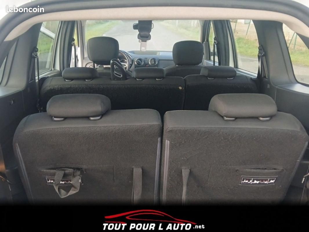 Dacia Lodgy Blue dCi 95 7 places Essentiel (image 17)