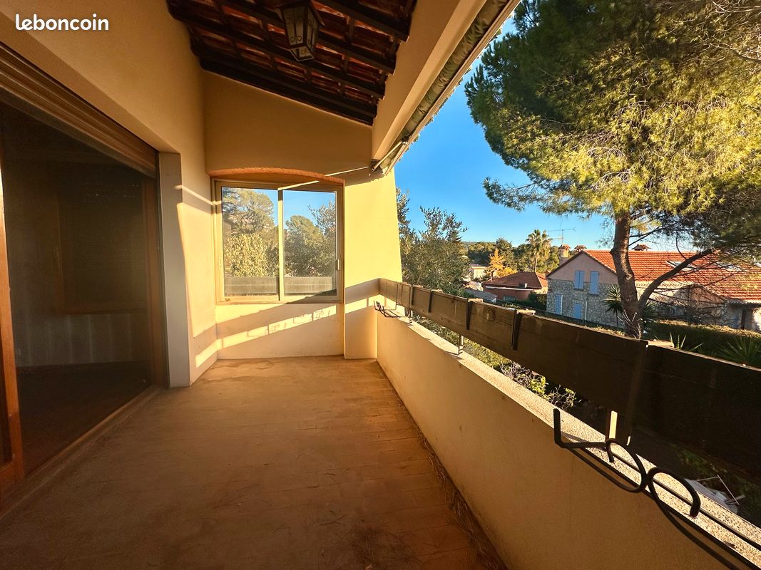 Parking 107 m² · au Cannet · 107 m² · 445 000 €