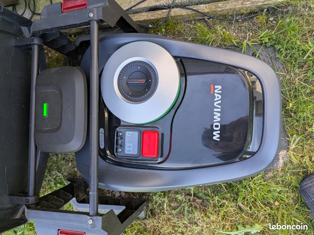 Robot tondeuse Navimow i108 – 4G + double jeu de roues (off-road) – 147.9h (image 5)