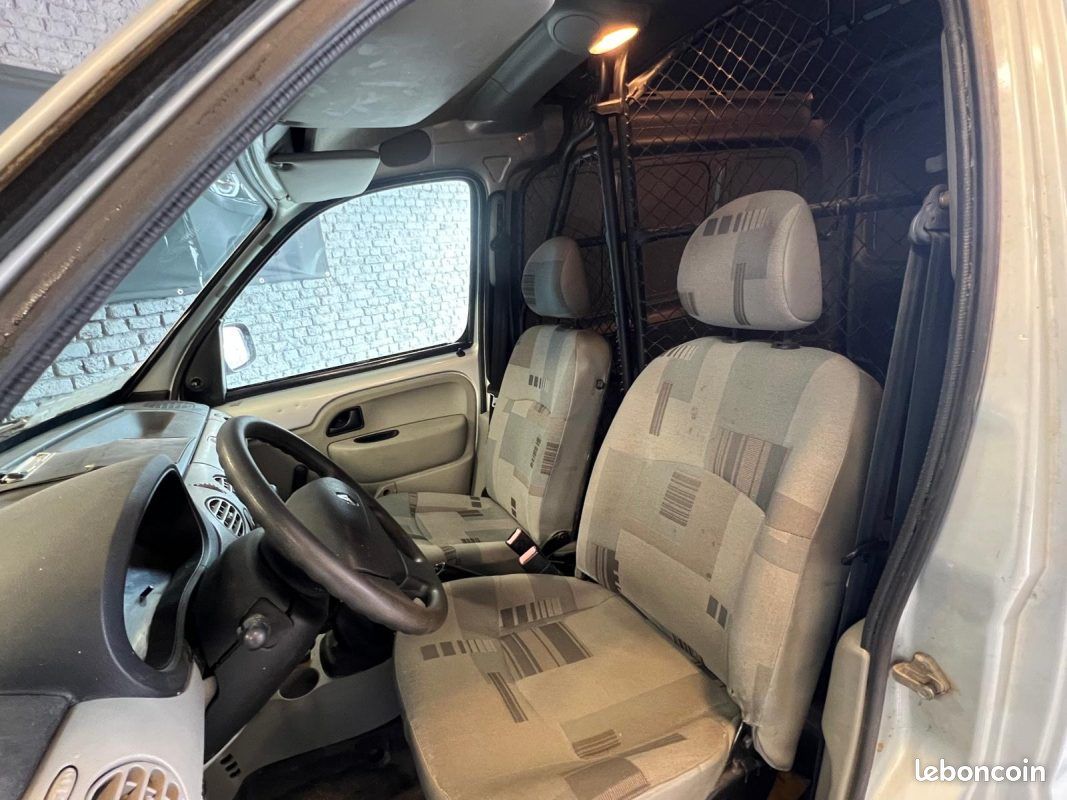 Renault kangoo 1.5 dci 70cv faible kilometrage (image 9)