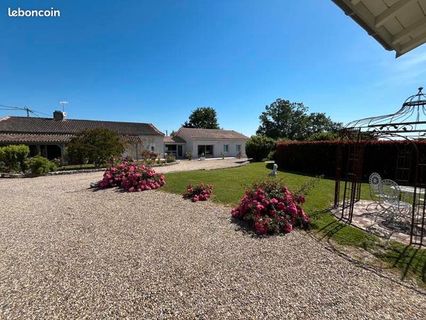 Maison 9 pièces 270 m²