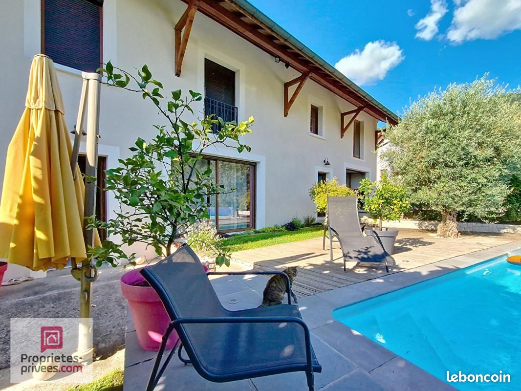 Maison 5 pièces 156 m² · à Champagneux · 156 m² · 430 000 €