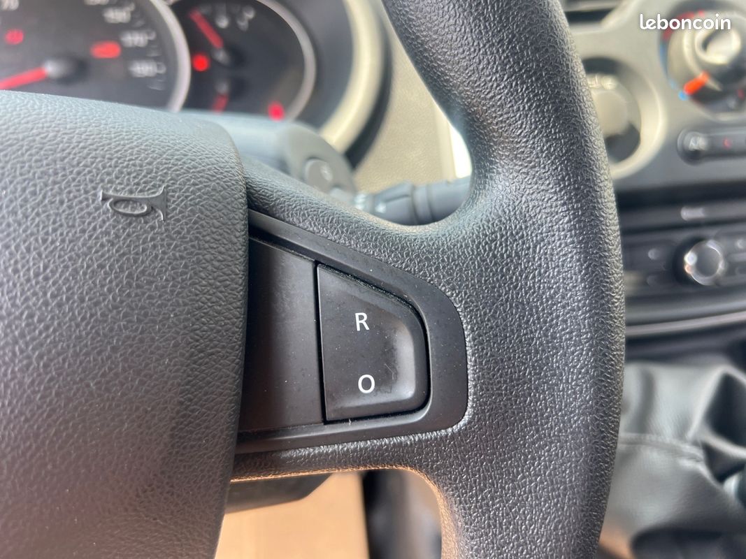 RENAULT KANGOO EXPRESS 1.5 BLUE DCI 80 Air Link 80Ch camera de recul radar AR carplay antivol cabine Garantie 12 mois (image 20)