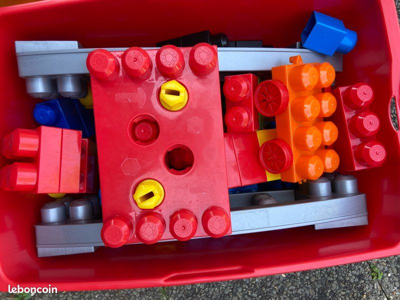 Caisse à roulettes Lego méga blocs (image 6)