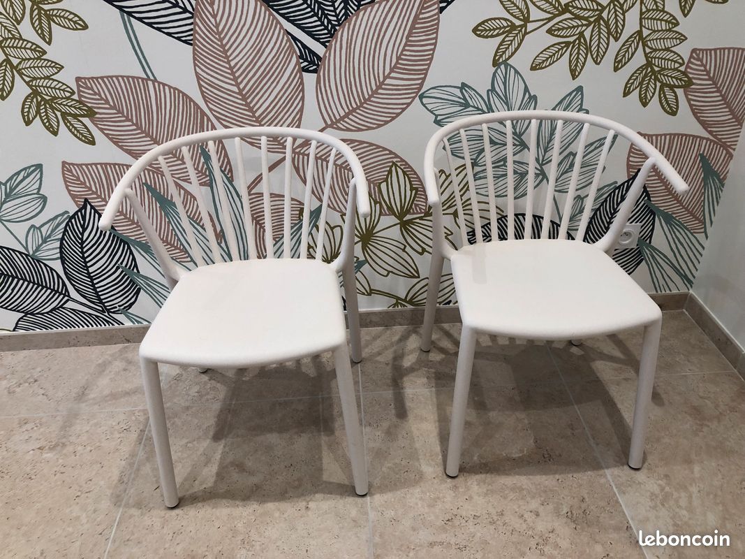 Chaises polypropylène blanche Kaishi Business (image 1)