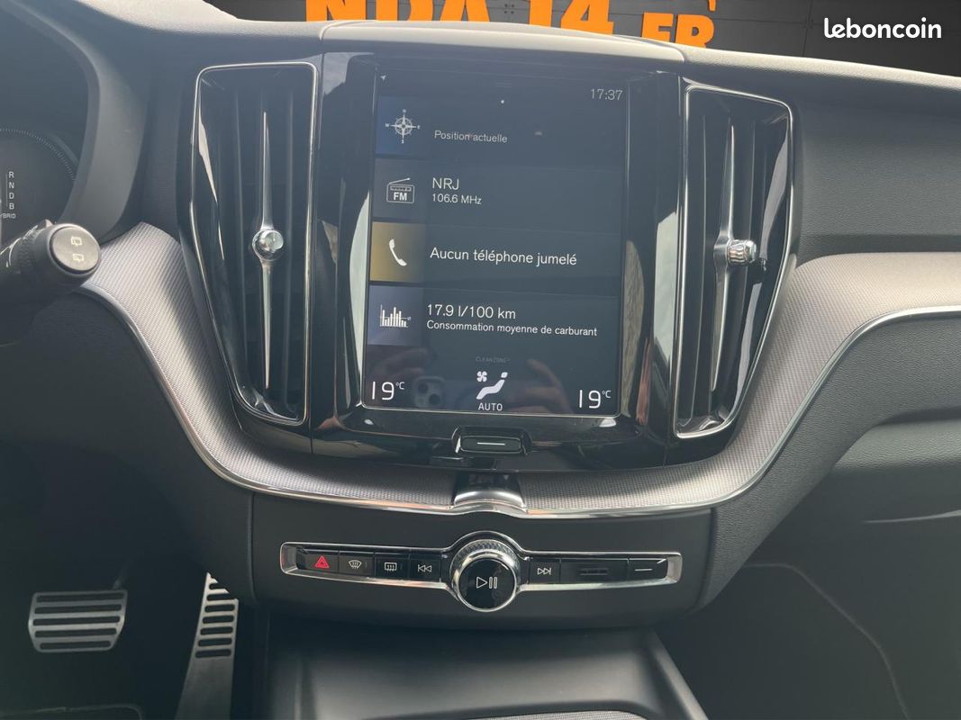 VOLVO XC60 T8 Twin Engine - 303+87 - BVA Geartronic R-Design (image 15)