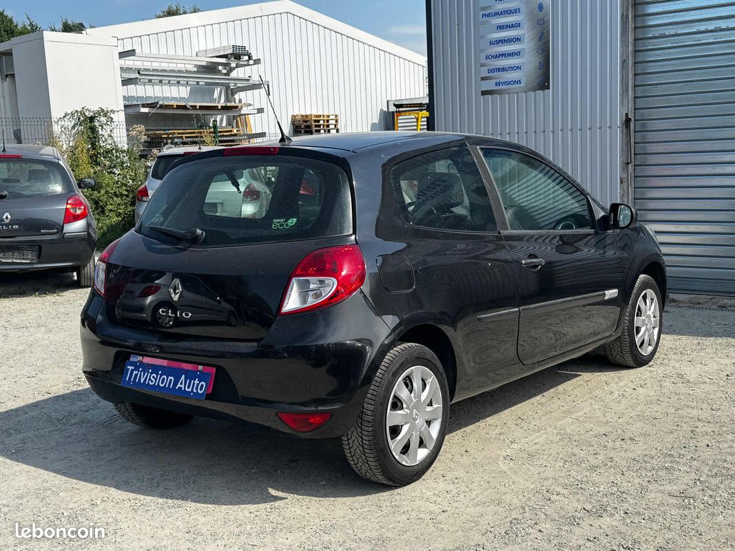 Renault clio 1.2 dynamique 2011 (image 17)