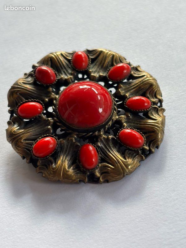 Broche Ancienne En Jais Et Métal – Années Passées, Dimensions 45 X 21 Mm, État Correct