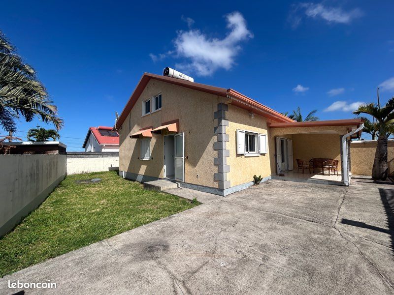 Maison 3 pièces 70 m² · à Saint-Louis · 70 m² · 1 100 €