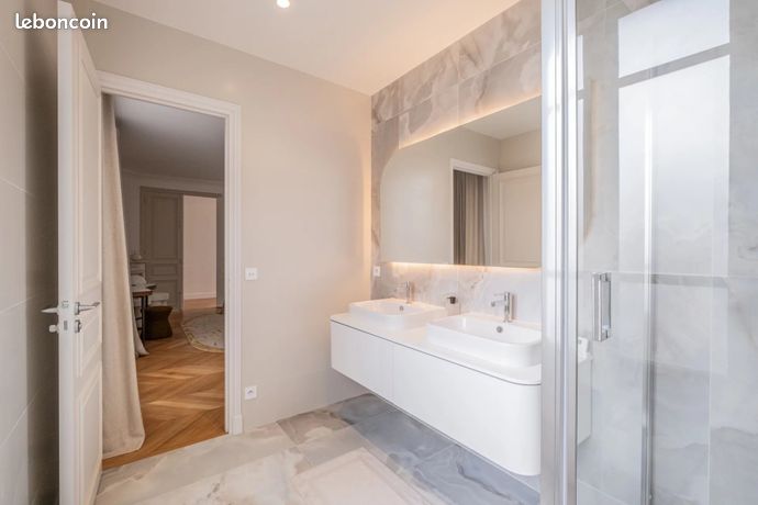 Appartement a louer paris-8e-arrondissement - 5 pièce(s) - 165 m2 - Surfyn