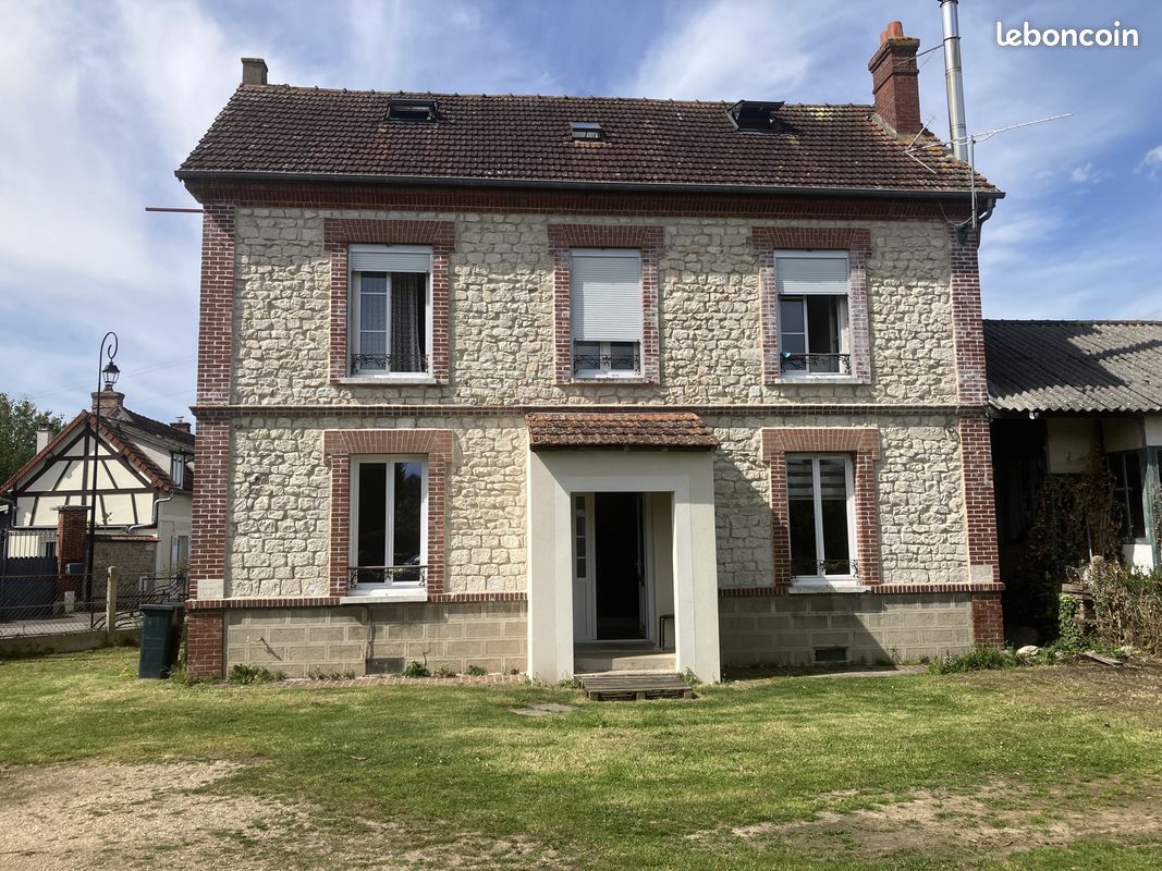 Maison 5 pièces 108 m² · à Saint-Marcel · 108 m² · 278 000 €