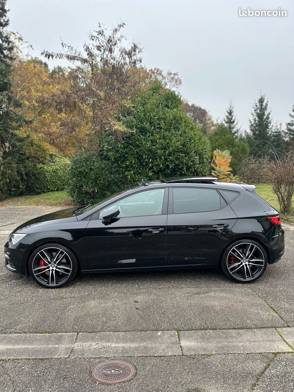 SEAT LEON  CUPRA 300CV - Miniature 2