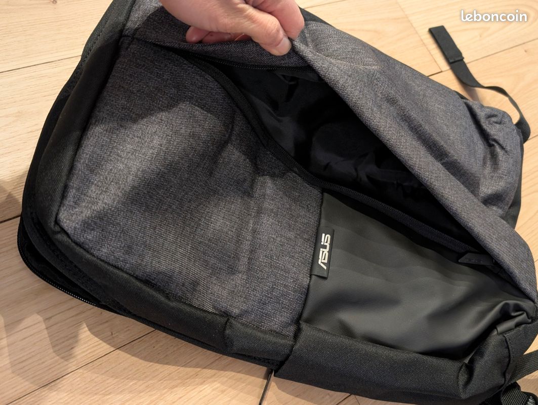 Sac à Dos ASUS AP4600 Neuf - Polyester Hydrofuge, Compartiment Jusqu'à 17 Pouces, Léger (450g), Garantie 24 Mois