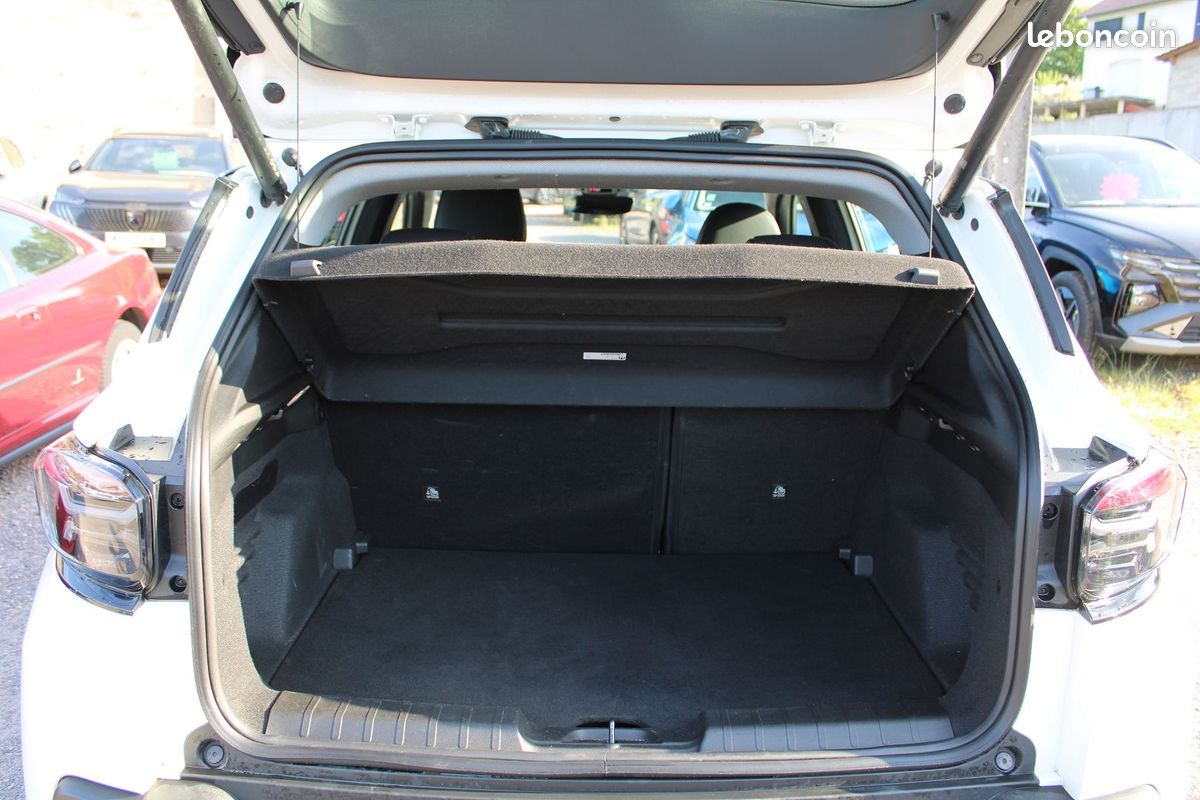 Jeep AVENGER ALTITUDE 100 CV 1L2 TURBO BOITE 6V ABS CAMÉRA GRAND GPS 3D BLUETOOTH AUDIO JBL (image 7)