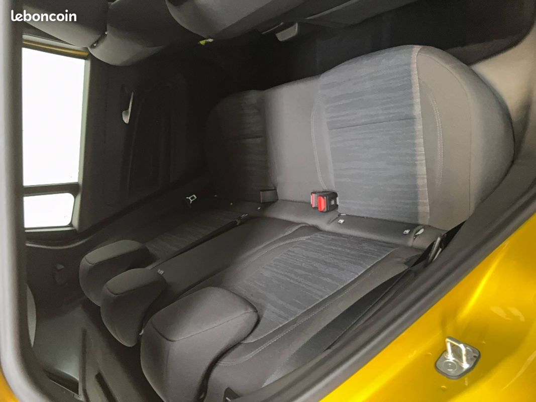 JEEP Avenger 1.2 Turbo T3 100 ch e-Hybrid BVR6 Longitude (image 10)