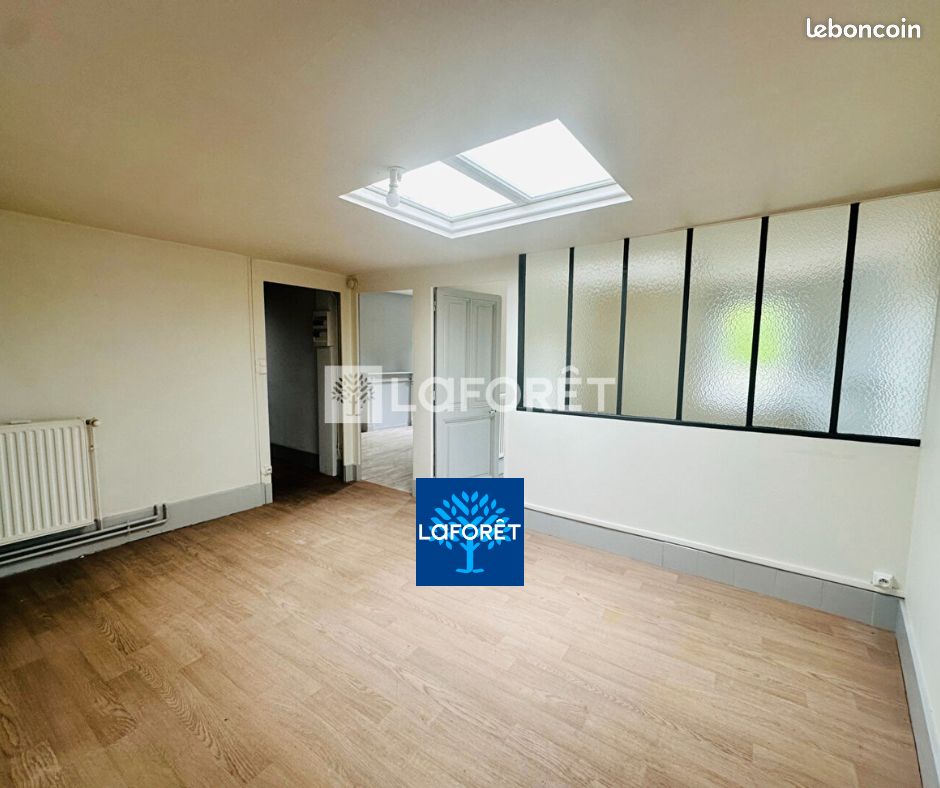 Appartement 2 pièces 53 m² · à Saint-Symphorien-de-Lay · 53 m² · 450 €