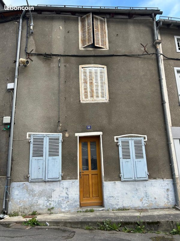 Maison 2 pièces 83 m² · à Chaudes-Aigues · 83 m² · 47 700 €
