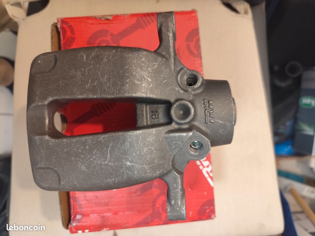 Étrier Pour Cheval Schockemöhle D'occasion – Taille 54 – Couleur Marron