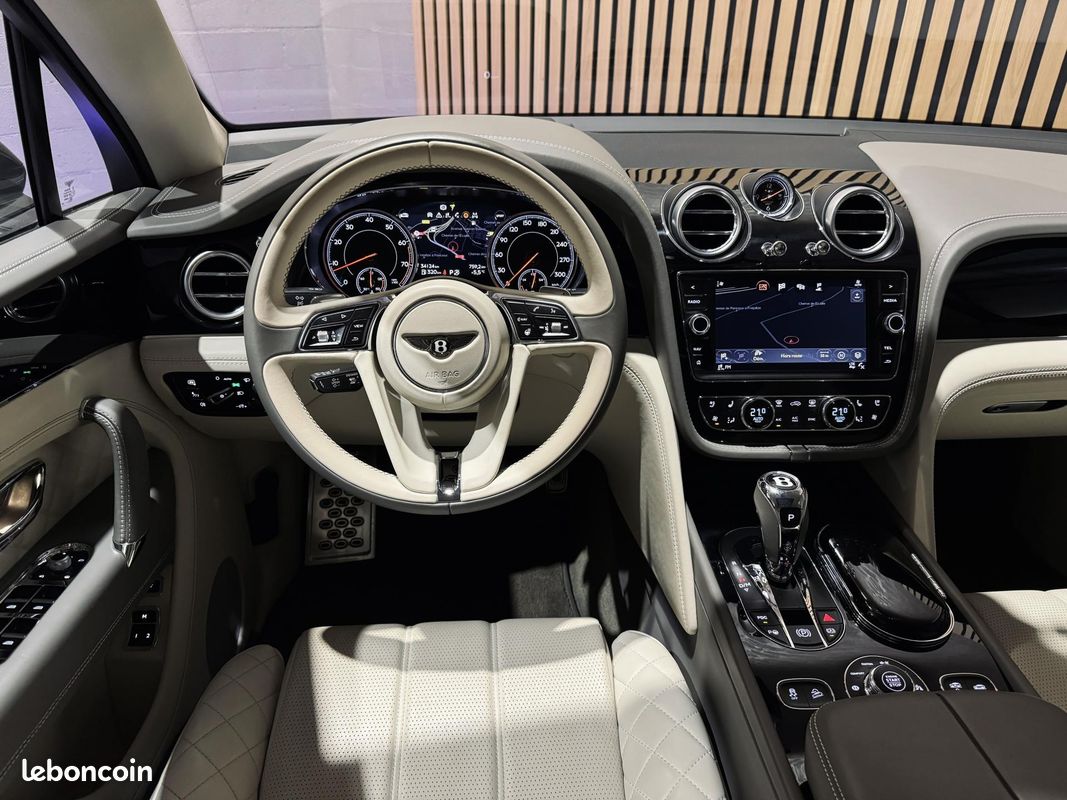 Bentley bentayga 6.0 w12 608 ligne akrapovic etat neuf suivi complet bentley immat france (image 18)