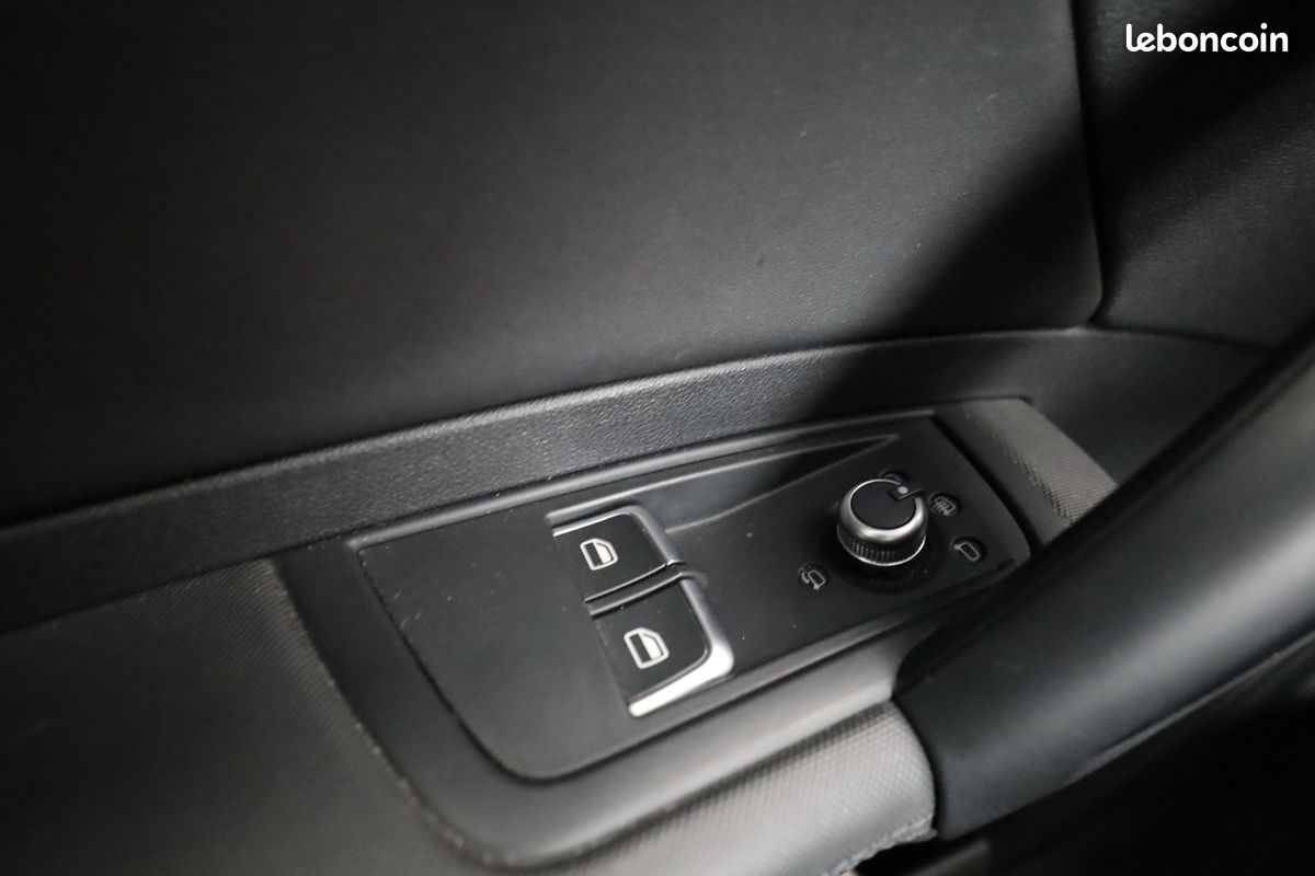 Audi A1 1.0 TFSI Ultra S Line 95 ch (image 23)