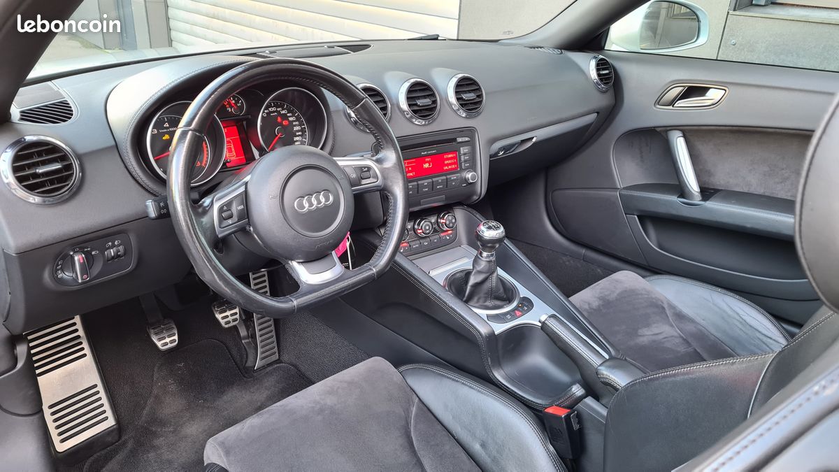 Audi TT Cabriolet S-line - 200cv (image 4)