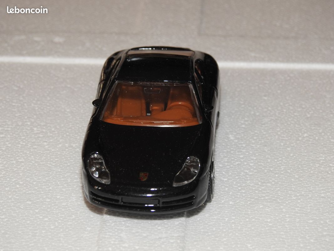 Voiture miniature PORSCHE 911 CARRERA 1/43 BURAGO AVEC SA BOITE (image 5)