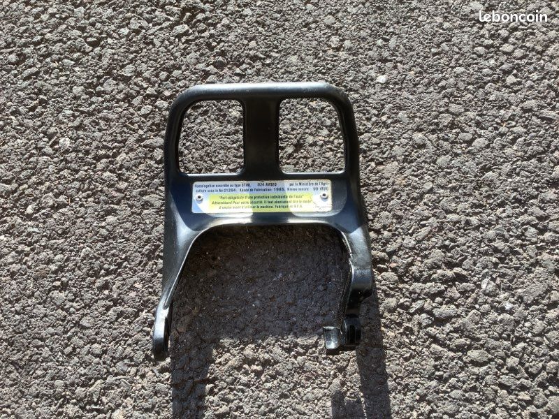 STIHL024AVSEQ （Poignée frein chaîne STIHL 024 AVSEQ）