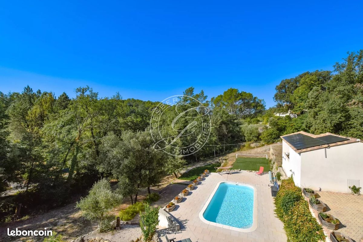 Maison 7 pièces 203 m² · à Lorgues · 203 m² · 599 000 €