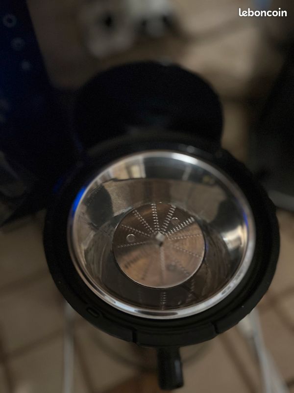Extracteur de jus marque FOHERE modèle AMR516 (image 2)