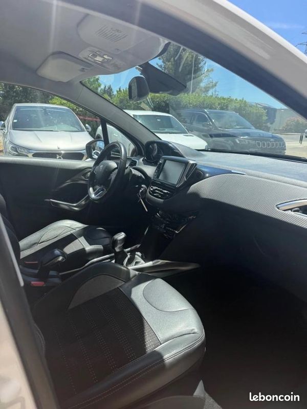 Peugeot 2008 1.6 VTI 120 CH ALLURE (image 17)