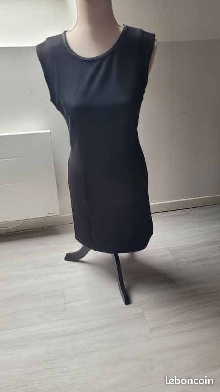 Robe noire Tex taille L - Vêtements Robe noire Tex taille L - Vêtements