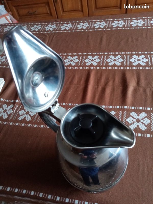 Verseuse/ cafetière ancienne argentée (image 1)