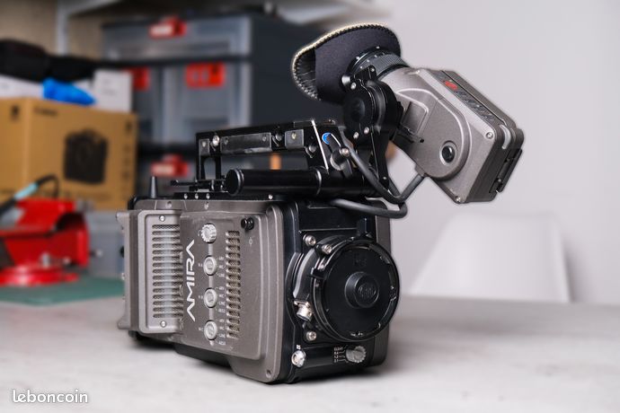 Rent a ARRI AMIRA Premium Kit (EF