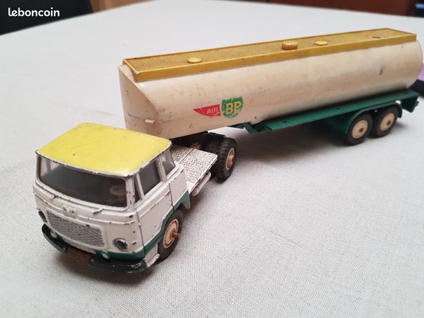 A French Dinky Supertoys No. 893 Tracteur Unic Saharien, boxed (box with written price and some scuf