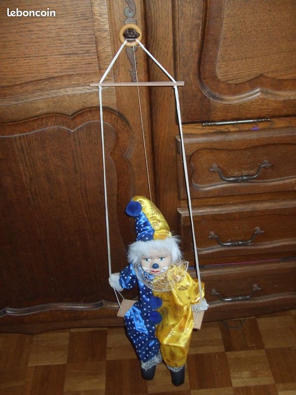 Clown (image 2)