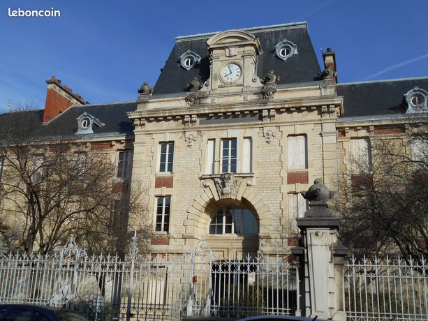 Particulier loue studio meublé à Dijon centre