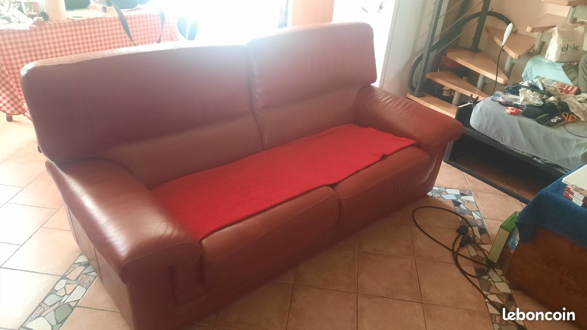 Lot De 3 Canapés En Cuir Bordeaux - 3 Places Chacun - Occasion - Dimensions 185x91x87 Cm