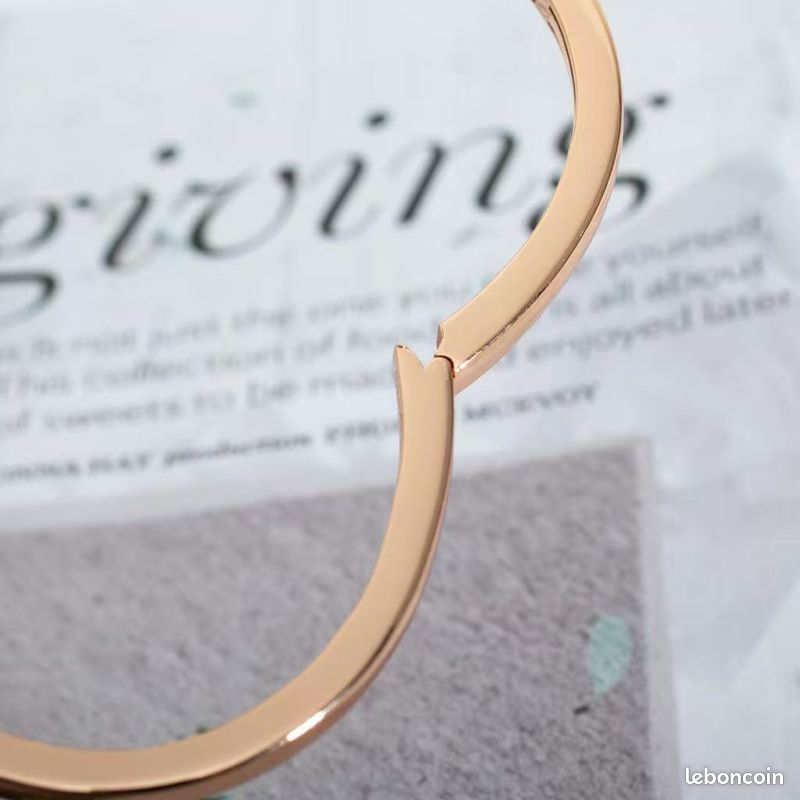 Bracelet style luxe, or rose avec éventails nacre et pierres (image 5)
