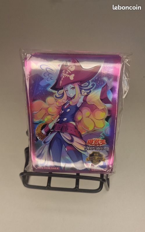 gold pride card sleeves Yu-Gi-Oh!